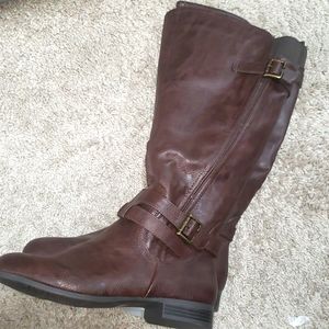 Ladies below knee riding boots